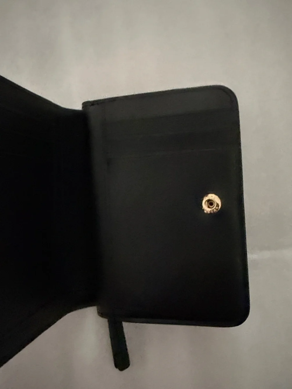 Marc Jacobs Black Pebbled Zip Wallet with 6 credit card slots and one bill fold - Picture 4 of 6